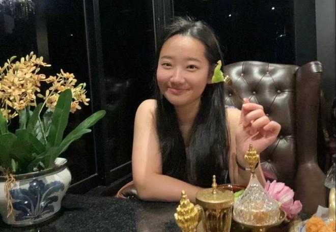 孩照片曝光！长得很漂亮弟弟发声！pg电子试玩入口在三亚被咬伤的女(图4)